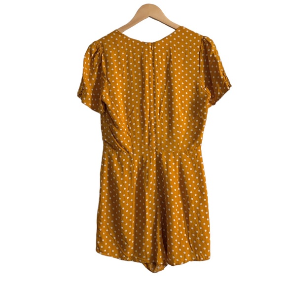 Cotton Candy Polka Dot V-neck Romper Size Small - Picture 3 of 17